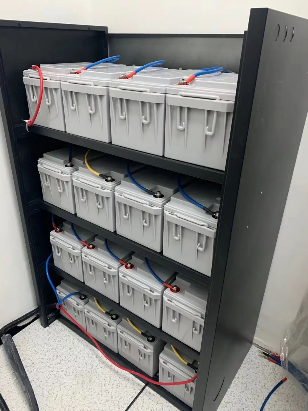 G-ONE | Armoire de stockage de batteries au gel